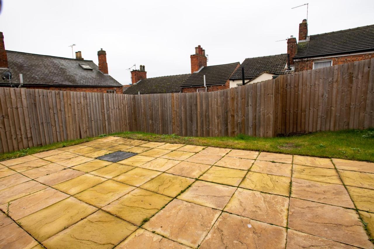 Number One On The Hill Villa Lincoln Exterior photo
